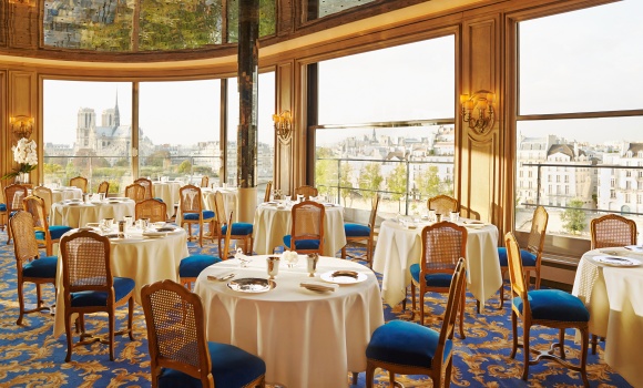 Panoramique du restaurant La Tour d'Argent à Paris