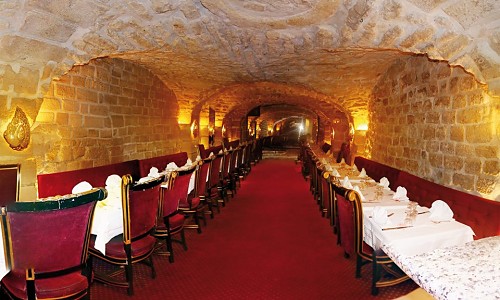 Panoramique du restaurant Les Sommets de l'Himalaya à Paris