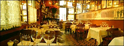 Panoramique du restaurant Roger la Grenouille à Paris