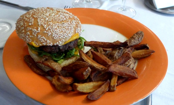 Restaurant La Table du Palais Royal - Hamburger façon Caroll Sinclair