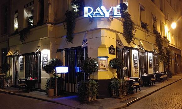 Restaurant Club Rayé - Devanture du Club Rayé