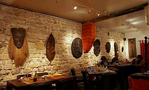 Restaurant Jambo, l'African Explorer - Salle au décor Africain