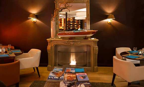Restaurant Les Voiles - Ambiance romantique avec la cheminée l'hiver