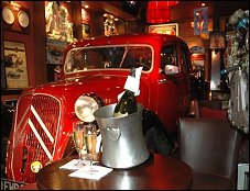 Photo restaurant paris Auto Passion Caf� - L'automobile est reine
