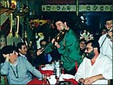 Photo restaurant paris Aux Trois Violons - Venez d�guster toutes les saveurs de la cuisine de l'Est
