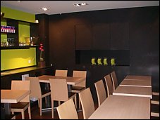 Photo restaurant paris Box and Coffee - Décoration moderne