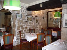 Photo restaurant paris Cad'Oro - De grands abats jours verts