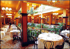 Photo restaurant paris Le Café du Commerce du 15ème - Yann découvre l'ambiance Parisienne !