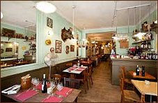 Photo restaurant paris La Cantine des Tontons 2 - Atmosphère familière et conviviale