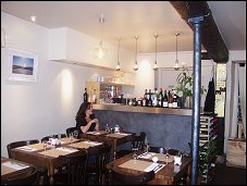 Photo restaurant paris Chez Cham - Bar bien �clair�e