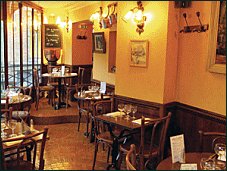Photo restaurant paris Chez Lena et Mimile - C�t� verrir�re
