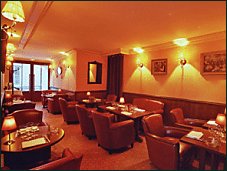 Photo restaurant paris Chez Lena et Mimile - Le coin club