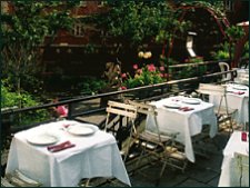 Photo restaurant paris Chez Lena et Mimile - Une belle terrasse pour les beaux jours