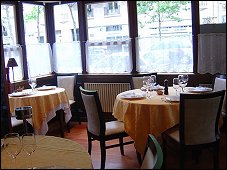Photo restaurant paris A La Fr�gate - Salle illumin�e...