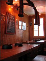 Photo restaurant paris Mosaik Caf� - Une large T�ble d'h�te<br>pour des fondues entre copains