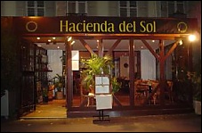 Photo restaurant paris Hacienda Del Sol - Une façade sobre qui laisse bien entrevoir la salle
