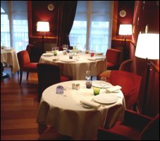 Photo restaurant paris H�l�ne Darroze - Une ambiance feutr�e