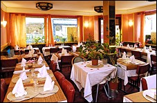 Photo restaurant paris Ile Maurice - D�co gaie et color�e