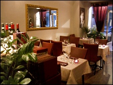 Photo restaurant paris La Folle Avoine - Vocation Gourmande - Une petite salle bien accueillante