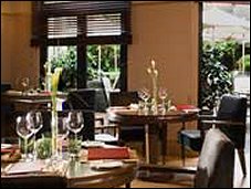 Photo restaurant paris La Place - H�tel Radisson - Intime et raffin�