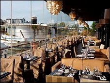 Photo restaurant paris La Plage Parisienne - Vue imprenable sur la statue de la libert�