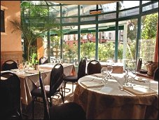 Photo restaurant paris Le Château de l'ouest - Feutré et cosy