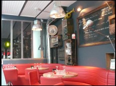 Photo restaurant paris Le Club des 5 - Banquettes rouges bien douillettes