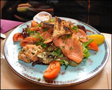 Photo restaurant paris Le Croissant - Copieuse salade Baltique