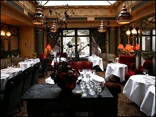 Photo restaurant paris Le Restaurant de L'H�tel - D�coration raffin�e