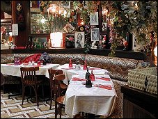 Photo restaurant paris Le Temple - D�cor insolite
