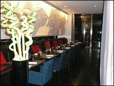 Photo restaurant paris Makassar - Mobilier magnifique