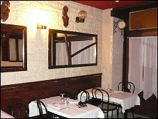 Photo restaurant paris La Paillotte - Un espace chaleureux