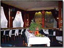 Photo restaurant paris Le Pavillon de Jade - Le royaume des loupiottes clinquantes.