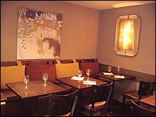 Photo restaurant paris Au Pied de Cochin - Canap�s confortables et ambiance tamis�e