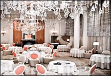 Photo restaurant paris Alain Ducasse Au Plaza Athenee - Une salle magnifique
