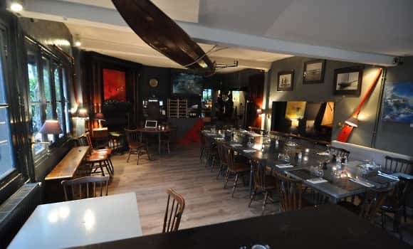 Restaurant Franais Les Pieds dans l'eau  Neuilly sur seine - Photo 1