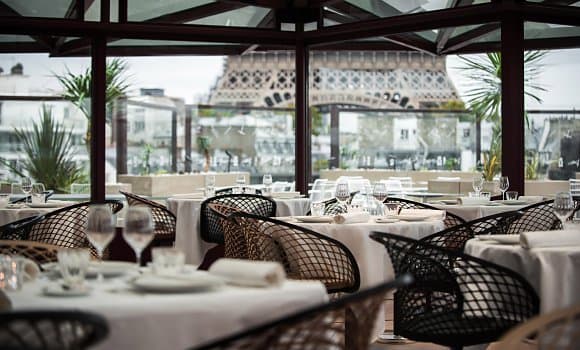 Restaurant ADMO aux Ombres à Paris