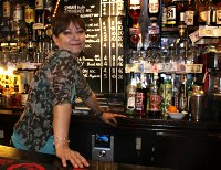 Restaurant aux couleurs nioises  paris