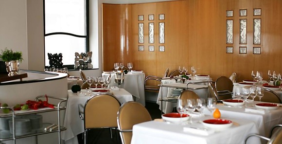 Panoramique du restaurant Alain Passard L'Arpege à Paris