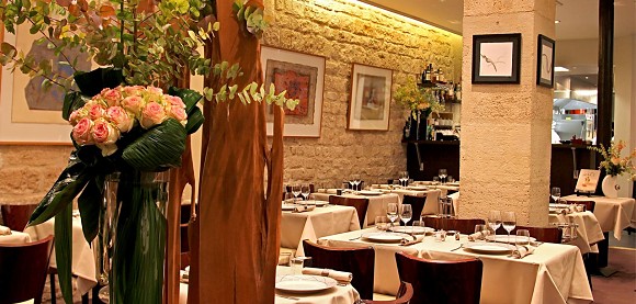 Panoramique du restaurant Dominique Bouchet à Paris