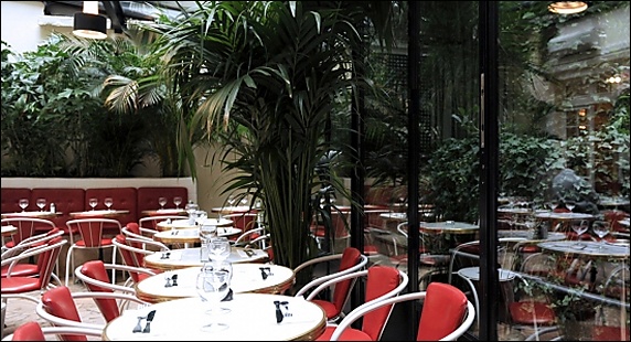 Panoramique du restaurant Hôtel Amour à Paris