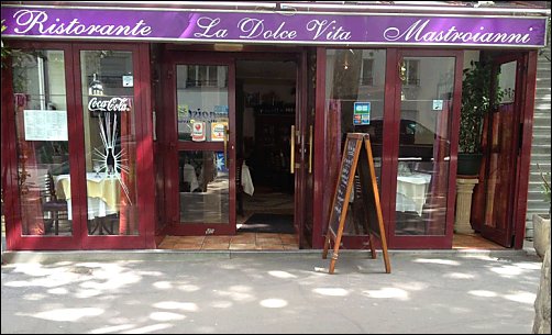 Panoramique du restaurant La Dolce Vita de Mastroianni à Paris