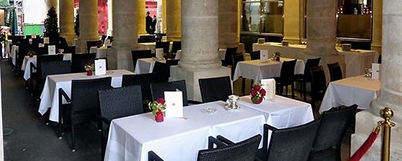 Panoramique du restaurant Le Grand Véfour à Paris