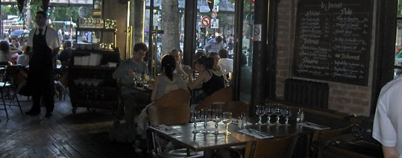 Panoramique du restaurant Le Jaurès Café à Paris