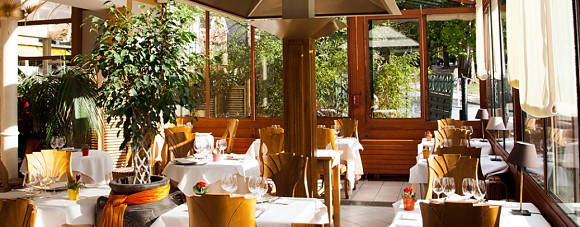 Panoramique du restaurant Le Pavillon Montsouris à Paris