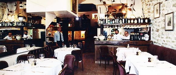 Panoramique du restaurant Le Perron à Paris