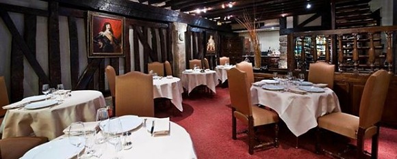 Panoramique du restaurant Le Relais Louis XIII à Paris