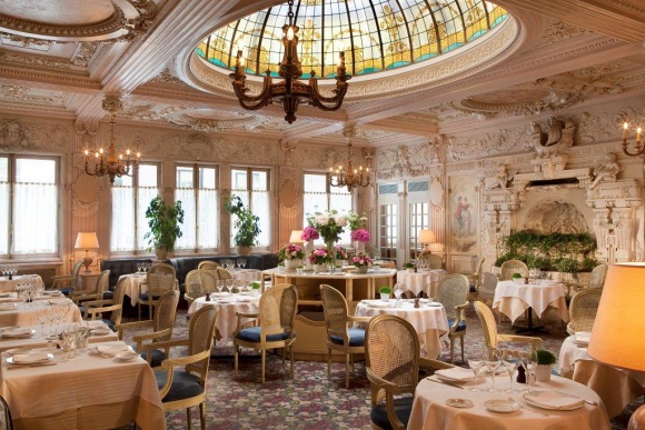 Panoramique du restaurant Le Victoria de l'hotel Bedford à Paris
