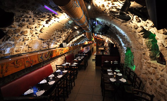 Restaurant Azteca - Longues caves voutées pour faire la fête