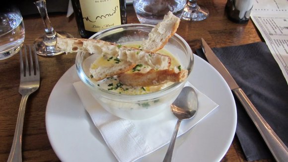 Restaurant Le bistrot du Poinçonneur - Oeuf cocotte du Bistrot des Poinçonneurs